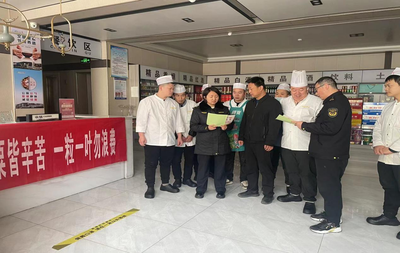 龍港所開展“厲行節(jié)約、反對(duì)浪費(fèi)”文明宣傳活動(dòng)，服務(wù)糧食市場(chǎng)管理